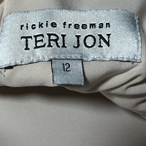 Teri Jon Gold Designer gown Jacquard one shoulder,
side ruffle size 12 - Picture 7 of 10